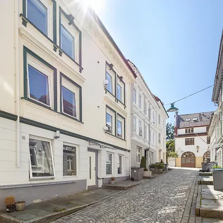 King Bed - Behind Bryggen - Renovated Des 23